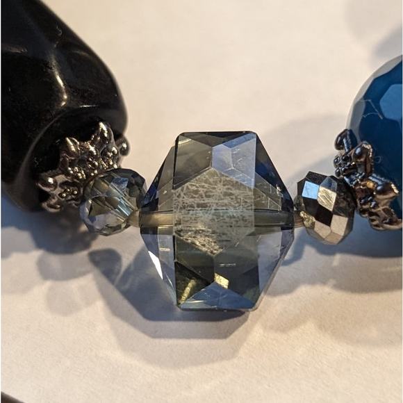 Blue Agate Faceted, Smoky Crystal and Oblong Stone Beaded Stretch Bracelet - Picture 7 of 8